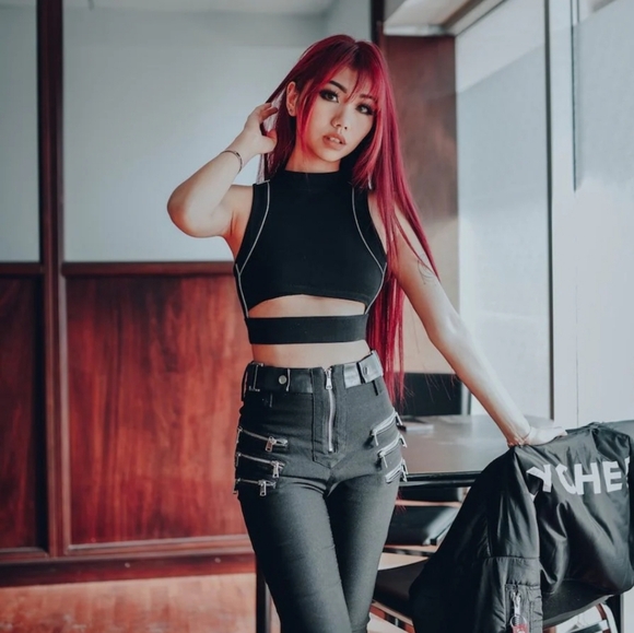 Lychee the Label Tofu Reflective Detail Cut Out Crop Top - Picture 3 of 4